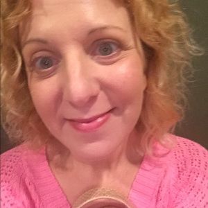 Meet your Posher, Raquel